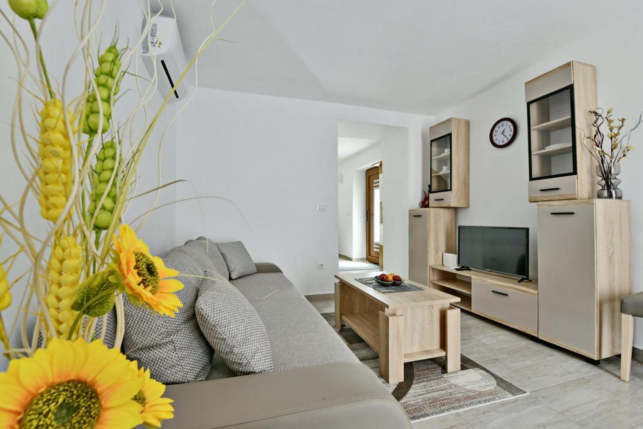House Nona Villa Sveti Lovreč Pazenatički Dış mekan fotoğraf