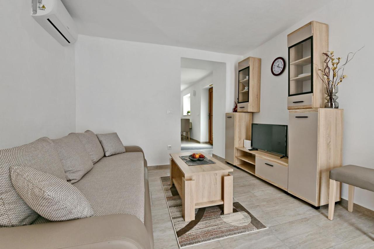 House Nona Villa Sveti Lovreč Pazenatički Dış mekan fotoğraf